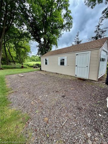 3259 N Seymour Road, Flushing, MI 48433