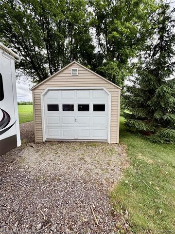 3259 N Seymour Road, Flushing, MI 48433