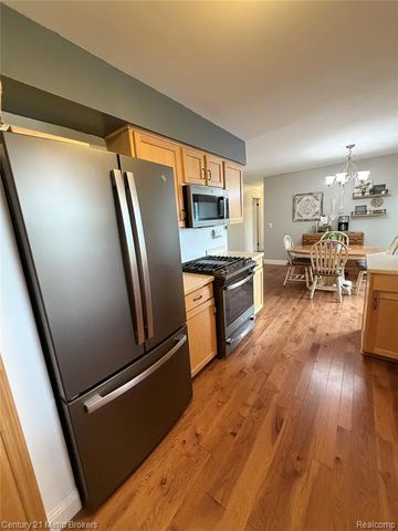 3259 N Seymour Road, Flushing, MI 48433