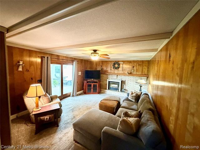 3259 N Seymour Road, Flushing, MI 48433