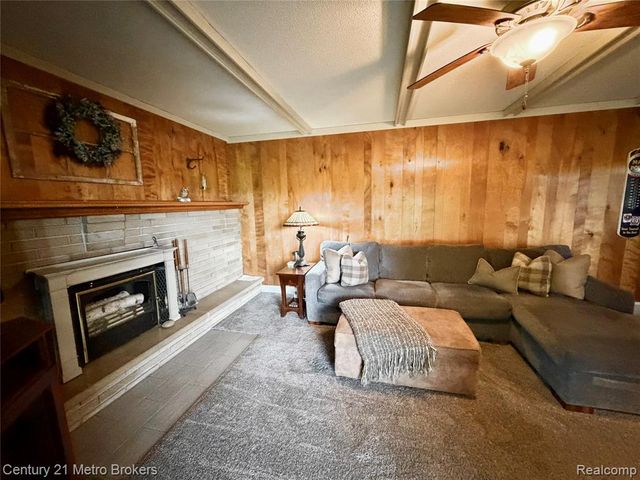 3259 N Seymour Road, Flushing, MI 48433