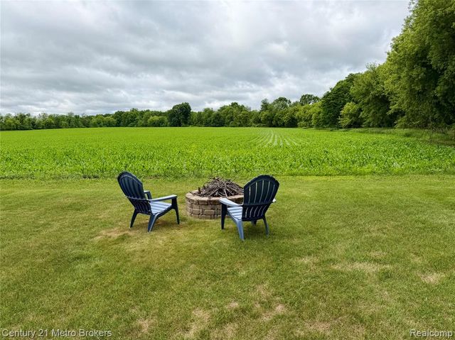 3259 N Seymour Road, Flushing, MI 48433