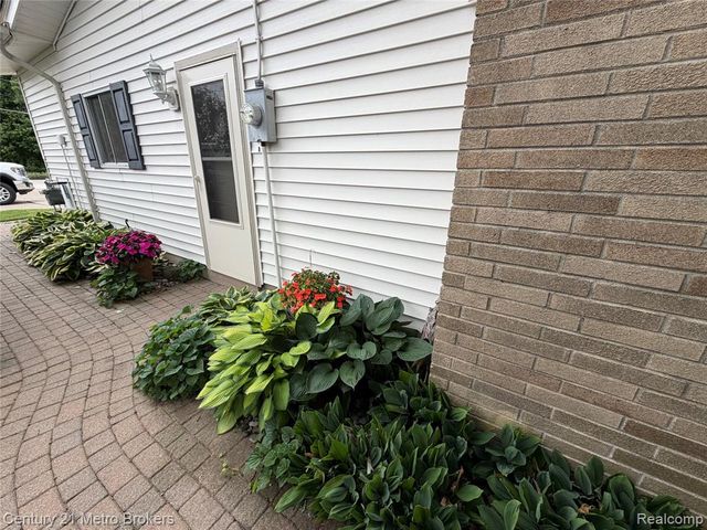 3259 N Seymour Road, Flushing, MI 48433