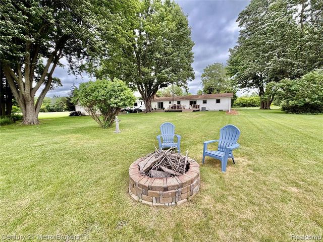 3259 N Seymour Road, Flushing, MI 48433