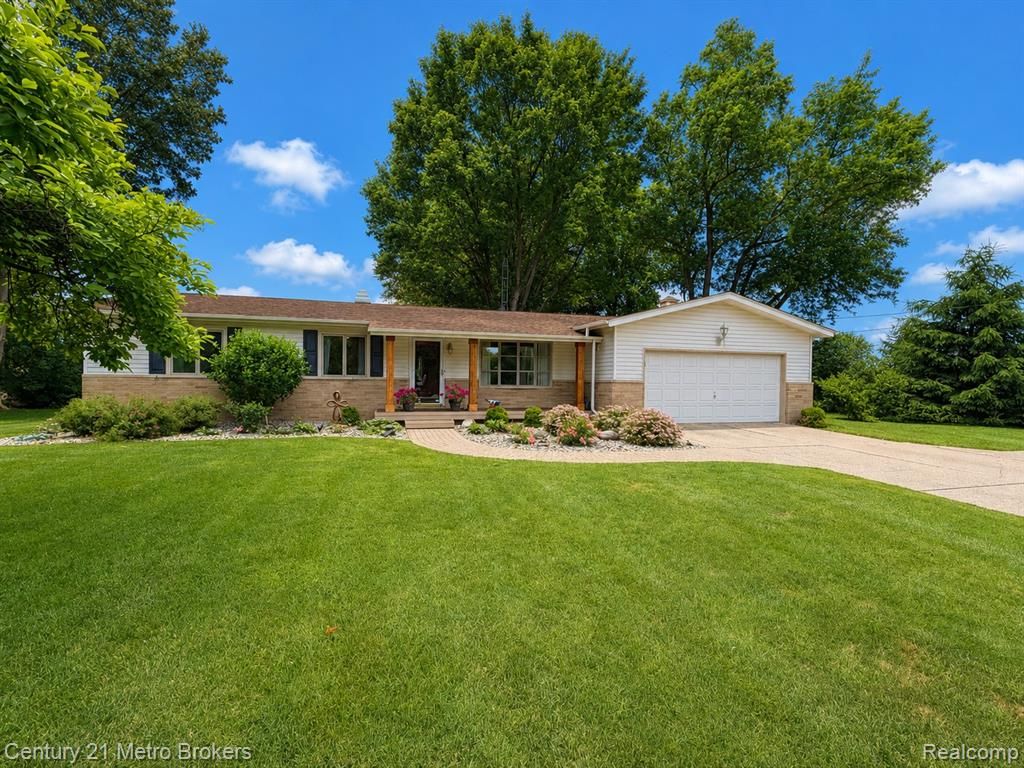 3259 N Seymour Road, Flushing, MI 48433