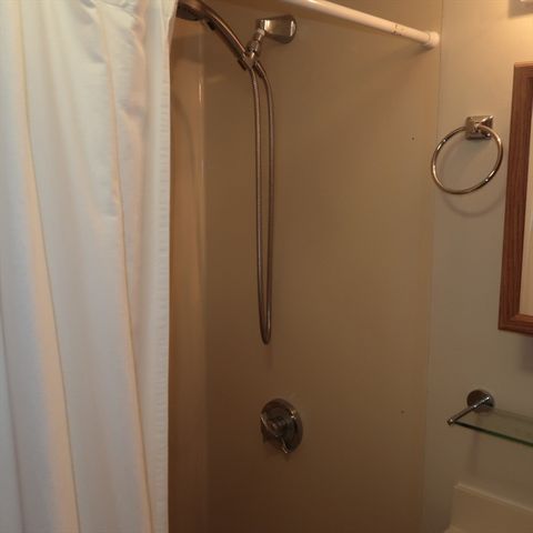 1 Atkinson Dr 3, Saugus, MA 01906