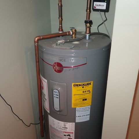 1 Atkinson Dr 3, Saugus, MA 01906