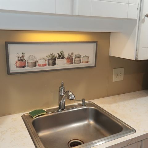 1 Atkinson Dr 3, Saugus, MA 01906