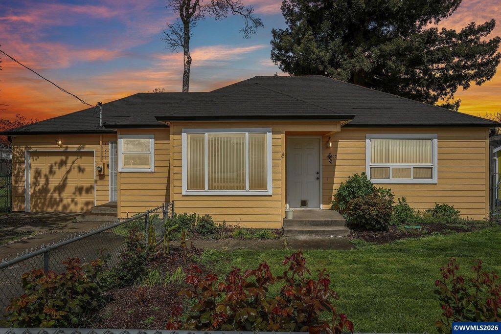 4055 Silverton Rd NE, Salem, OR 97305