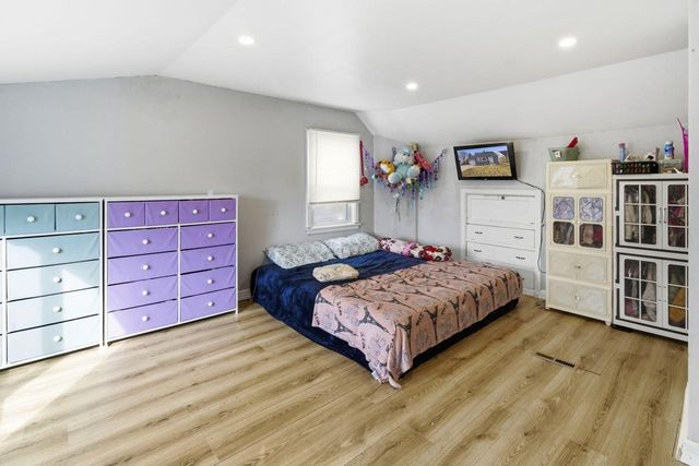 5525 N 52nd STREET, Milwaukee, WI 53218