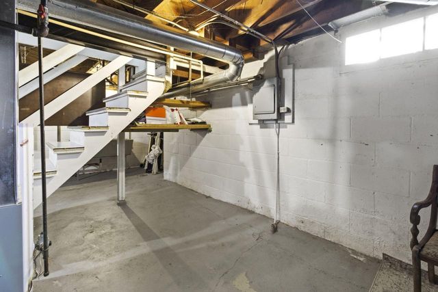 5525 N 52nd STREET, Milwaukee, WI 53218