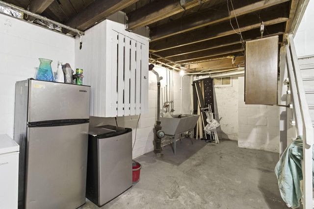 5525 N 52nd STREET, Milwaukee, WI 53218