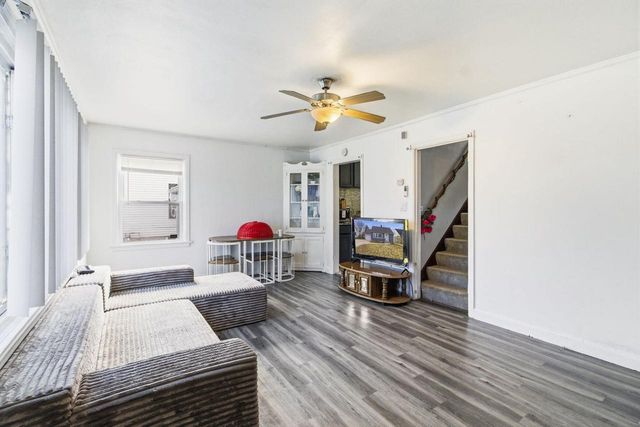 5525 N 52nd STREET, Milwaukee, WI 53218