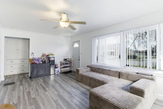 5525 N 52nd STREET, Milwaukee, WI 53218