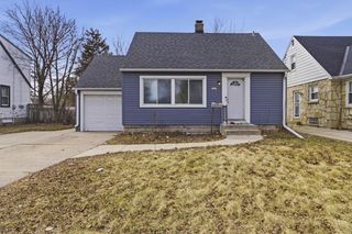 5525 N 52nd STREET, Milwaukee, WI 53218