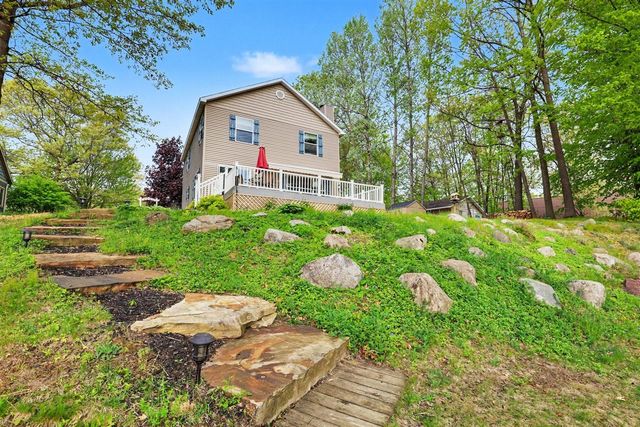2316 W Shore Drive, Trufant, MI 49347