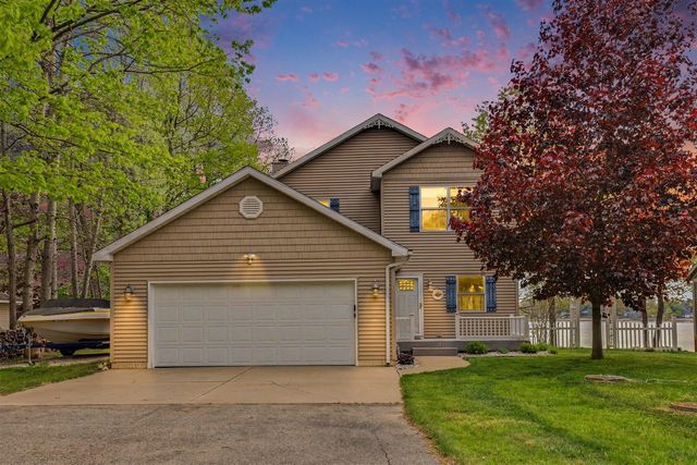 2316 W Shore Drive, Trufant, MI 49347