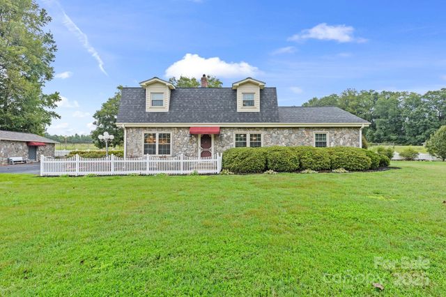 239 GOLF COURSE Road, Maiden, NC 28650