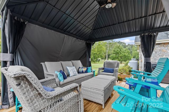 239 GOLF COURSE Road, Maiden, NC 28650