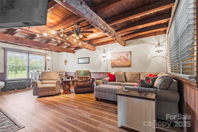 239 GOLF COURSE Road, Maiden, NC 28650