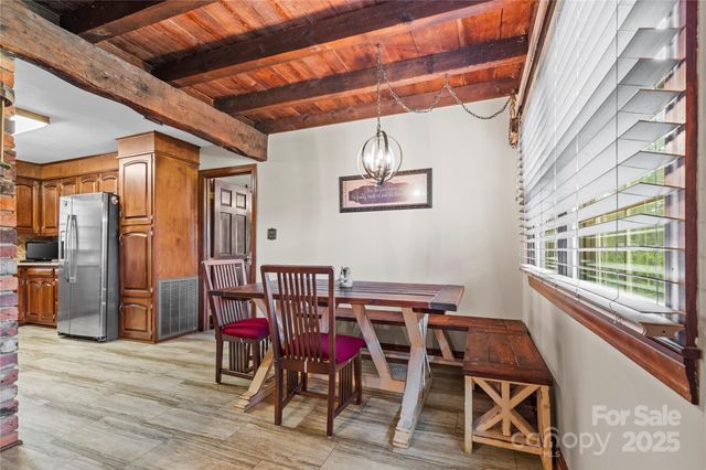 239 GOLF COURSE Road, Maiden, NC 28650