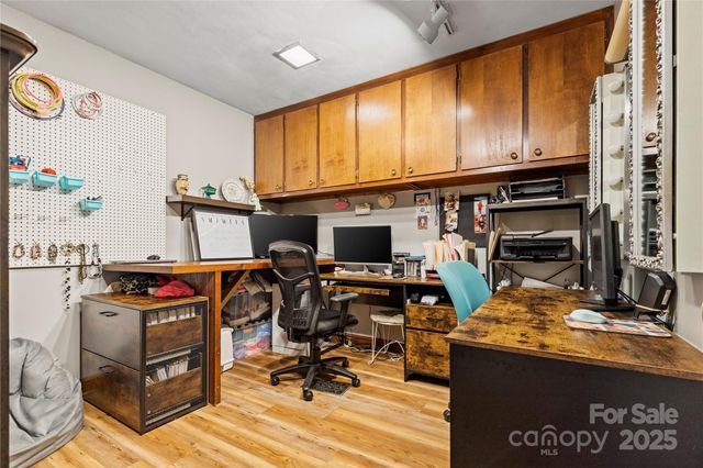 239 GOLF COURSE Road, Maiden, NC 28650