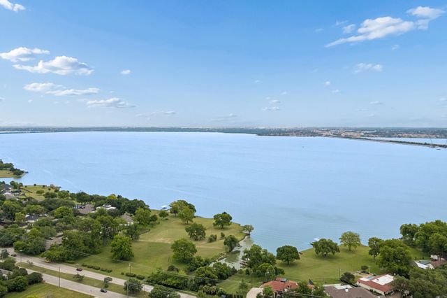 8517 Navigation Drive, Rowlett, TX 75088