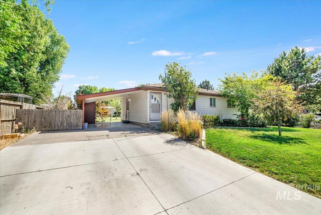 329 W Center Street, Kimberly, ID 83341