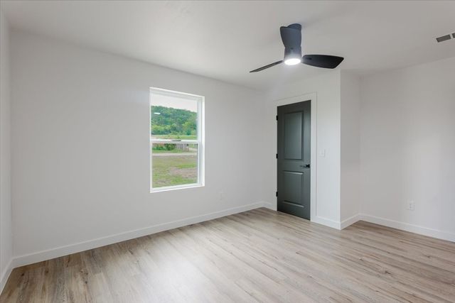 1202 SW 11th Avenue, Mineral Wells, TX 76067