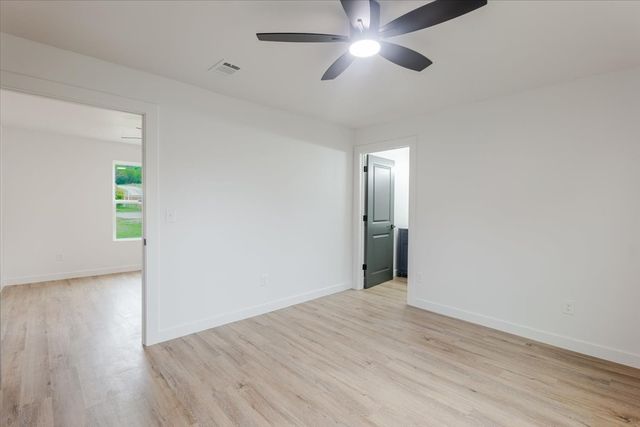 1202 SW 11th Avenue, Mineral Wells, TX 76067