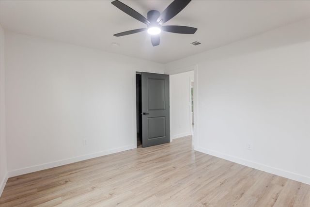 1202 SW 11th Avenue, Mineral Wells, TX 76067