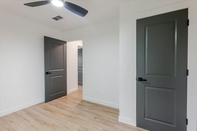 1202 SW 11th Avenue, Mineral Wells, TX 76067