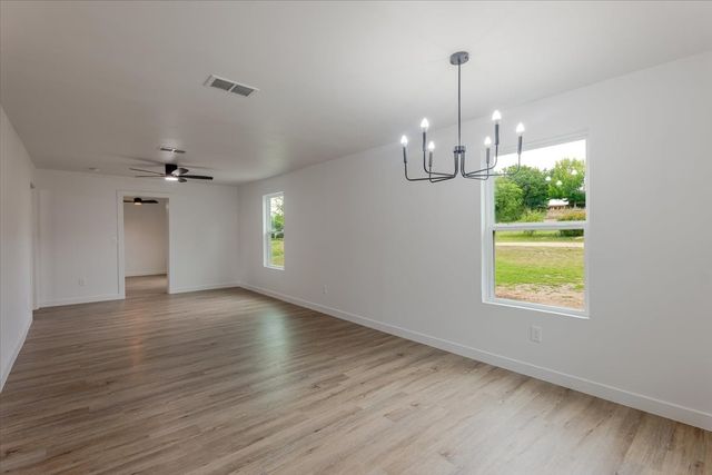 1202 SW 11th Avenue, Mineral Wells, TX 76067
