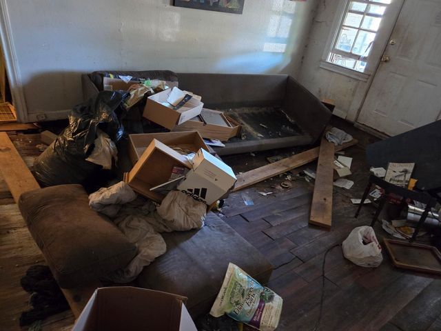 101 17th Avenue N, Texas City, TX 77590