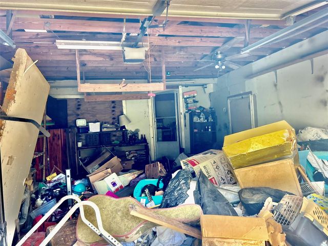 101 17th Avenue N, Texas City, TX 77590