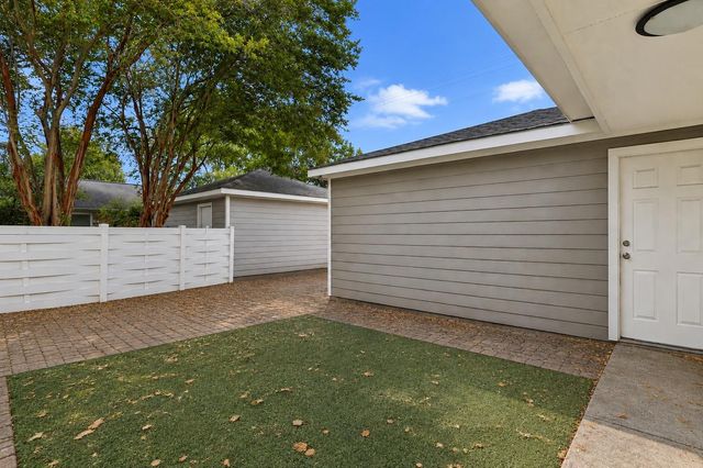 18906 Atasca Oaks Drive, Humble, TX 77346