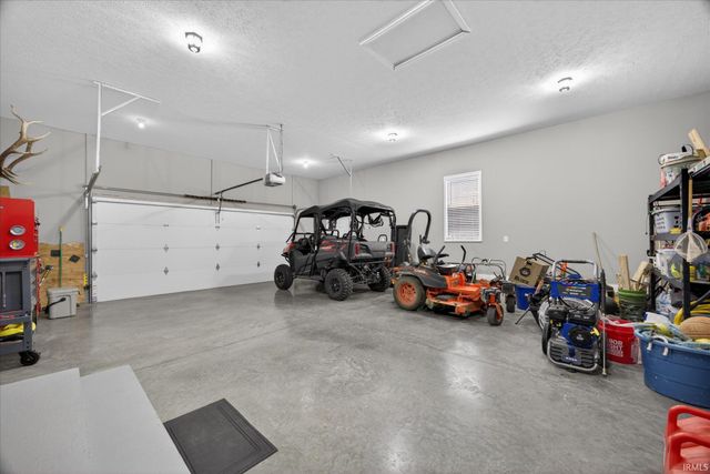 5935 Sandpit Road, Bedford, IN 47421
