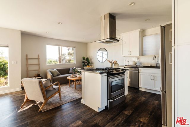 3608 Roseview Avenue, Los Angeles, CA 90065
