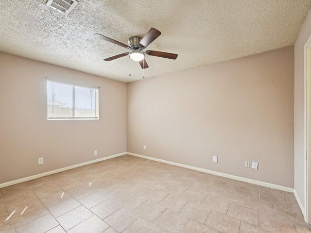 4710 Pine Street, Seabrook, TX 77586