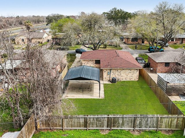 4710 Pine Street, Seabrook, TX 77586