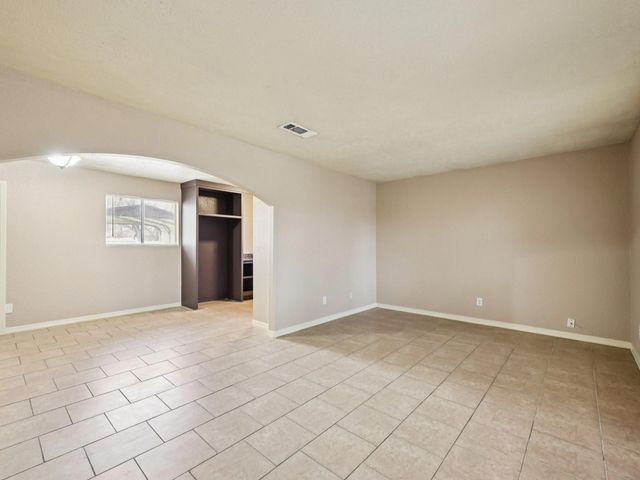 4710 Pine Street, Seabrook, TX 77586