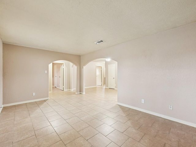 4710 Pine Street, Seabrook, TX 77586