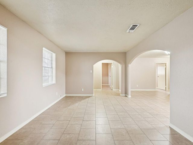 4710 Pine Street, Seabrook, TX 77586