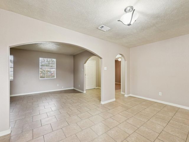 4710 Pine Street, Seabrook, TX 77586