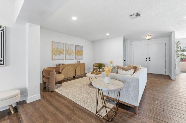 2654 CLUBHOUSE DRIVE N, Clearwater, FL 33761