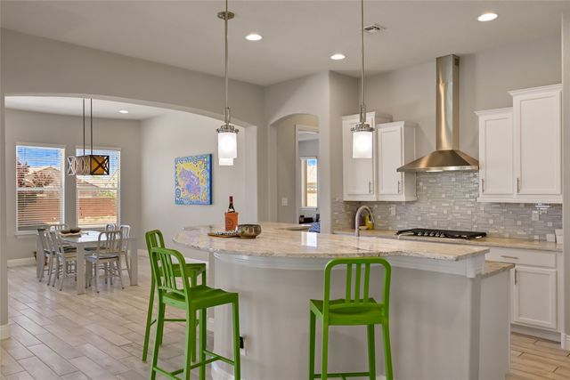 4718 Lluvia Encantada, Santa Fe, NM 87507