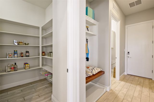 4718 Lluvia Encantada, Santa Fe, NM 87507
