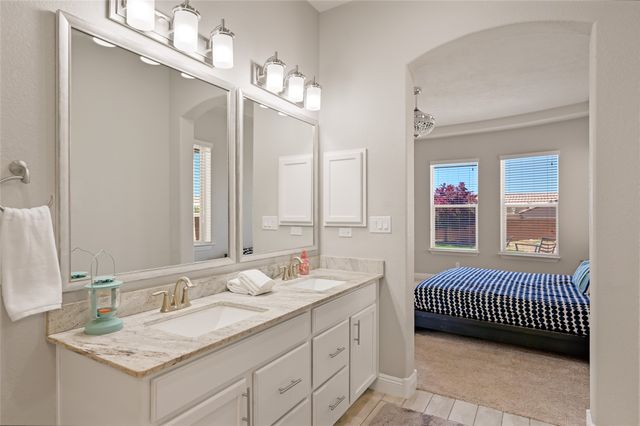4718 Lluvia Encantada, Santa Fe, NM 87507