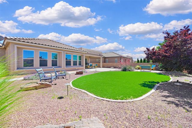 4718 Lluvia Encantada, Santa Fe, NM 87507