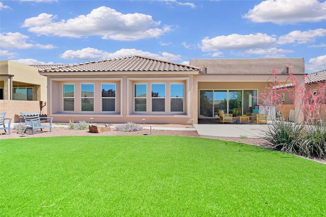 4718 Lluvia Encantada, Santa Fe, NM 87507